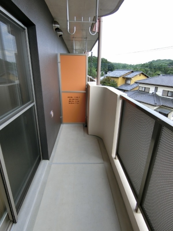 バルコニー　図面と現状に相違がある場合には現状を優先