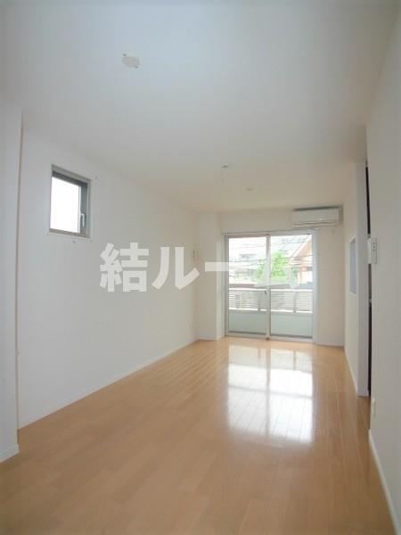 居室・リビング　別号室参考写真