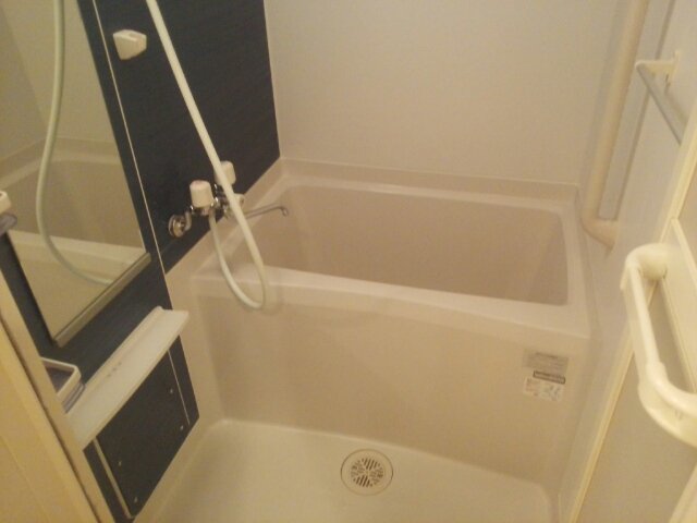 バス・シャワールーム　ゆったり過ごせるお風呂です