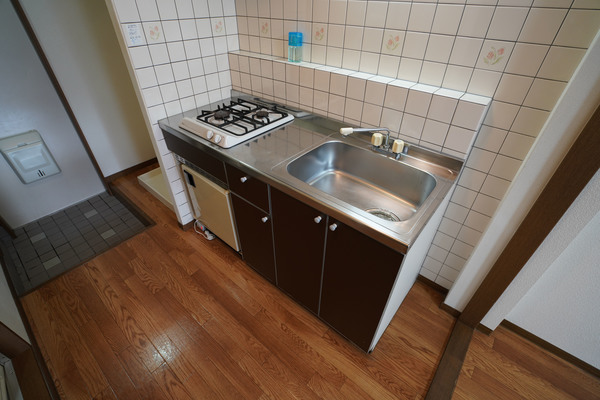 キッチン　同じ建物の別の部屋