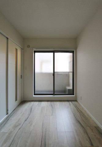 その他部屋・スペース　こちらは寝室にピッタリの洋室です