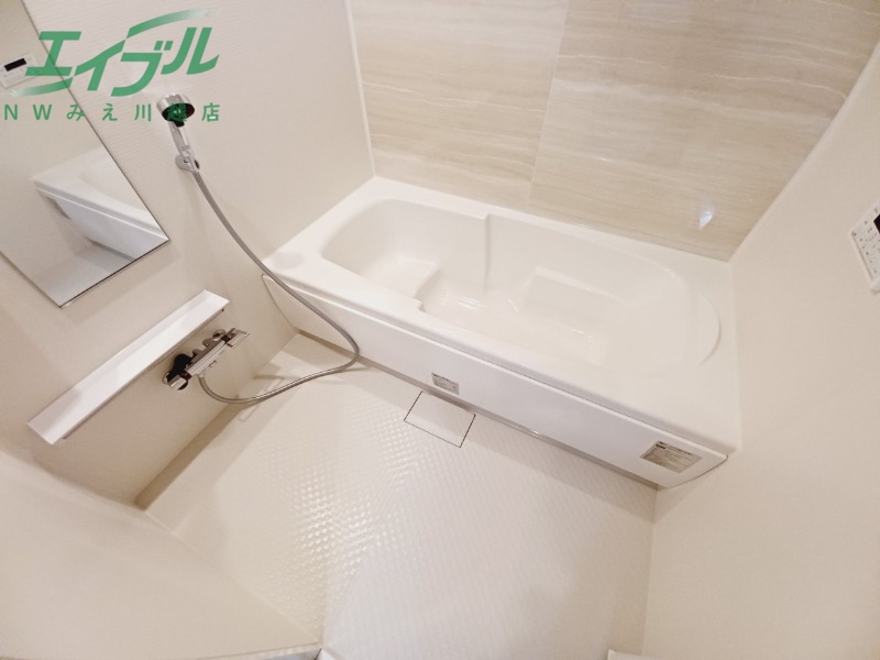 バス・シャワールーム　同型反転タイプです。