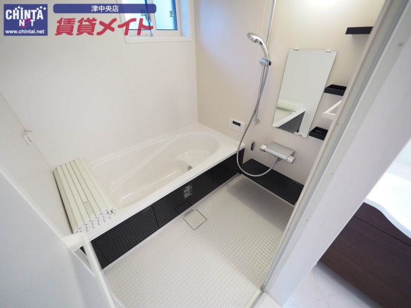 バス・シャワールーム　別部屋参考写真です。