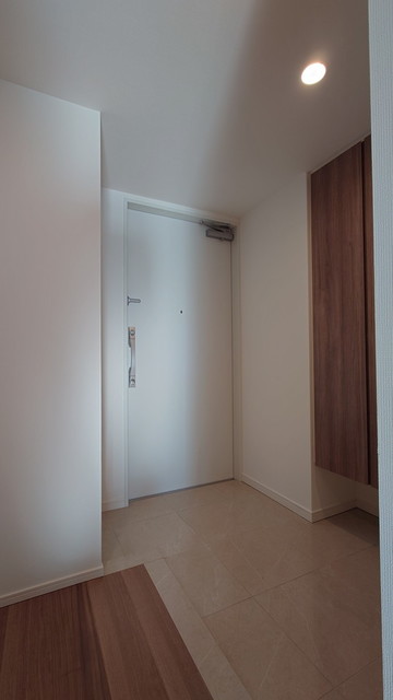 玄関　※写真は同タイプ住戸です。