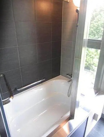 バス・シャワールーム　※別部屋写真参照