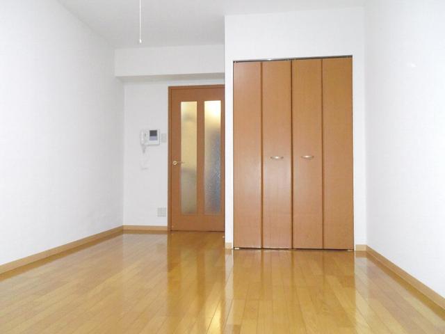 居室・リビング　※別号室参考写真