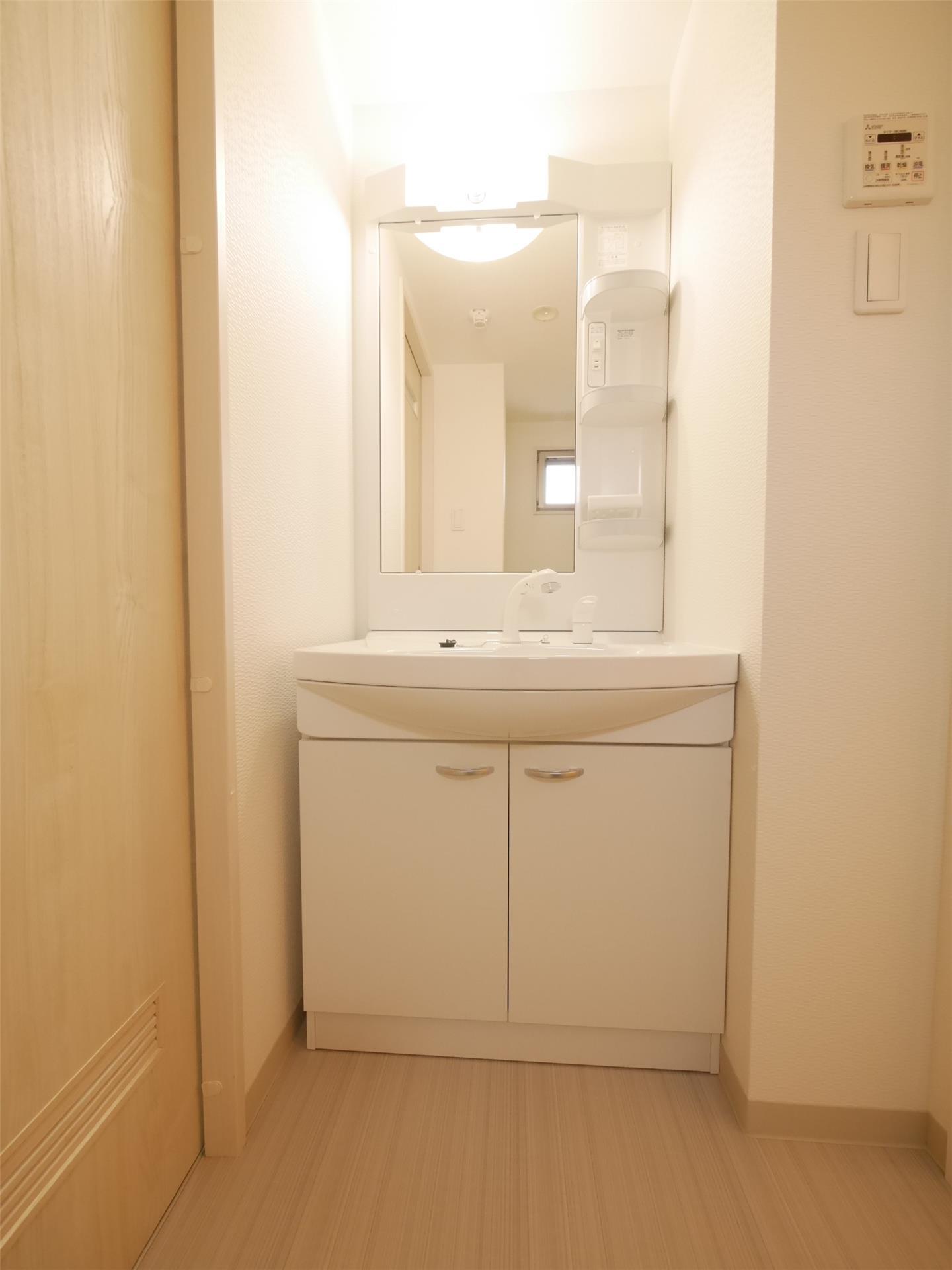 洗面設備　同仕様写真