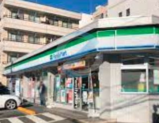 コンビニ　ファミリーマート江戸川球場店（コンビニ）まで220m