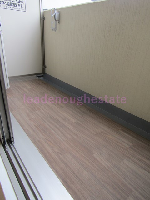 バルコニー　同施工