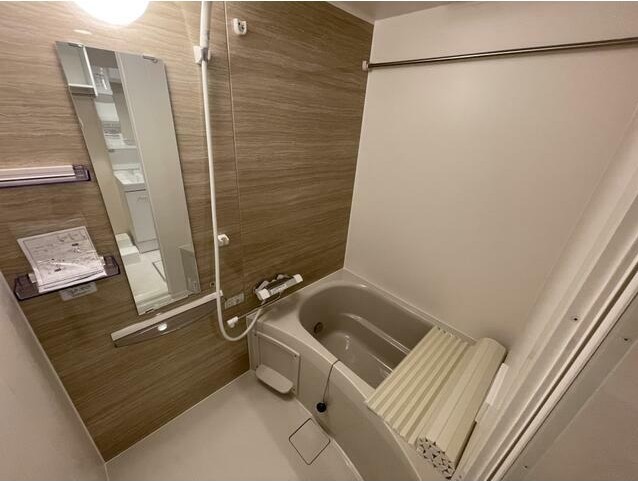 バス・シャワールーム　ご家族や長時間入浴に便利な追い炊き機能付きです♪