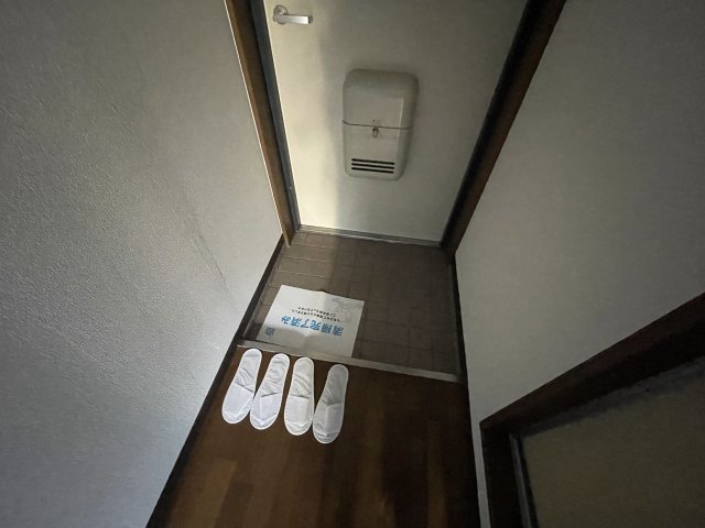 玄関　※別号室参考写真