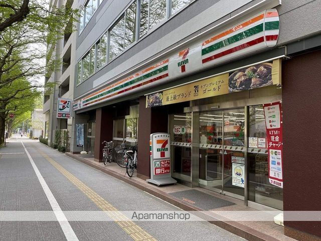 コンビニ　セブンイレブン（コンビニ）まで108m