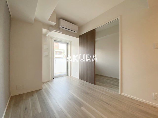 居室・リビング　開放感のあるゆったりとしたお部屋です♪