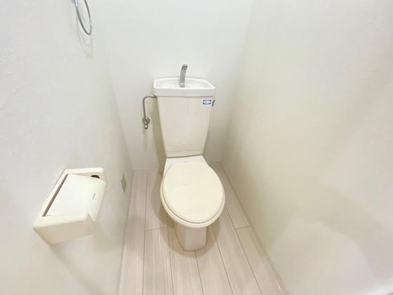 トイレ　※別部屋の写真です