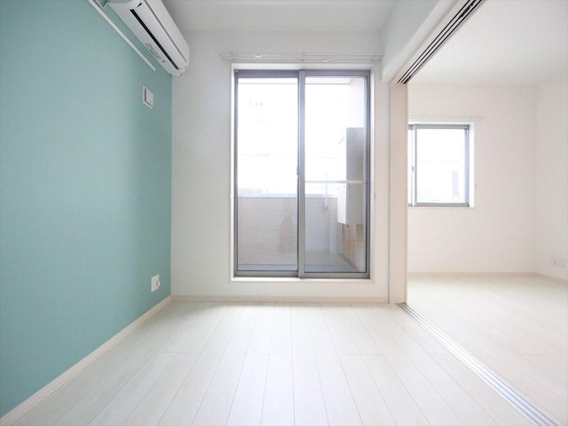 バルコニー　ＬＤＫ9.3帖　洋室3.9帖　エアコン完備　バルコニー