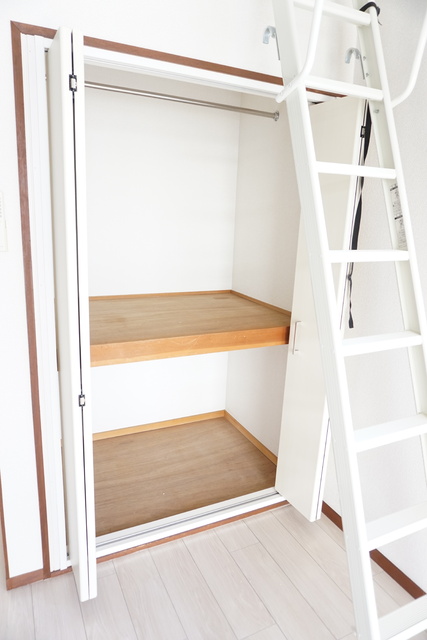 収納　洋室収納