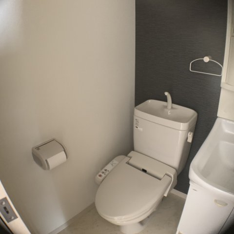 トイレ　シンプルで機能的なトイレです♪