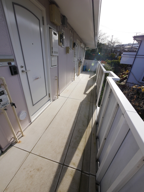 エントランス　★２階のお部屋で防犯面も安心です★