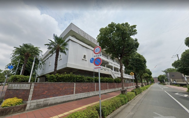 高校・高専　賢明女子学院中学校・高等学校（高校・高専）まで472m