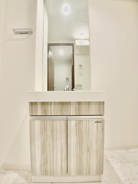 洗面設備　使いやすい洗面所です