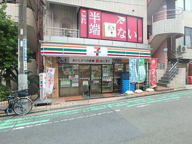 コンビニ　セブン－イレブン　横浜能見台駅前店（コンビニ）まで300m