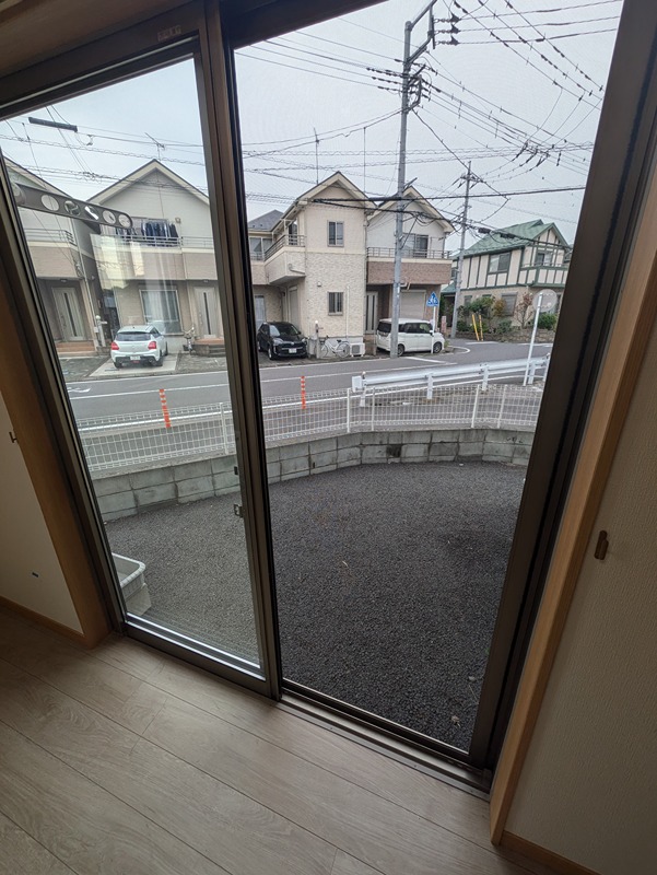 バルコニー　室内写真は同間取りの別号室の写真です。