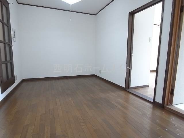 その他共有部分　リビング（別角度）