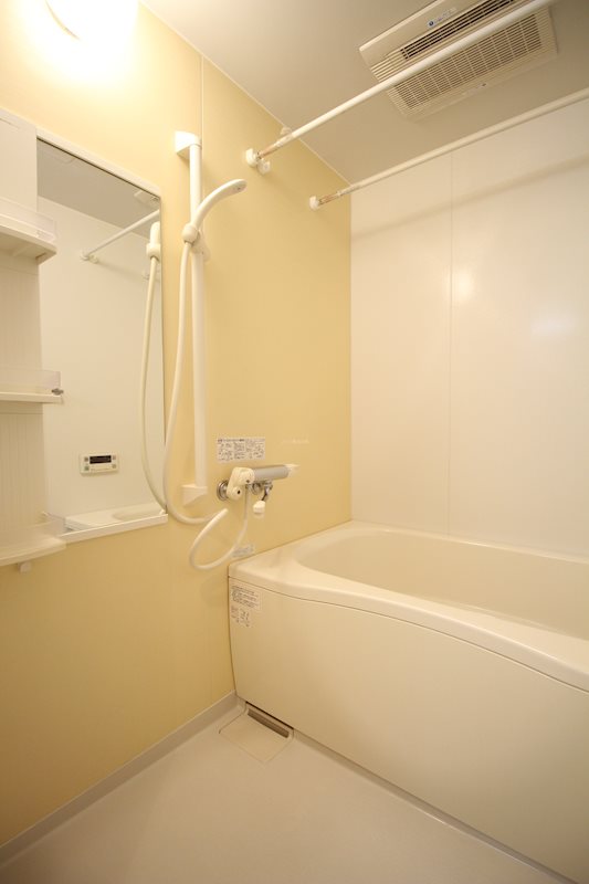 バス・シャワールーム　※別部屋参考写真