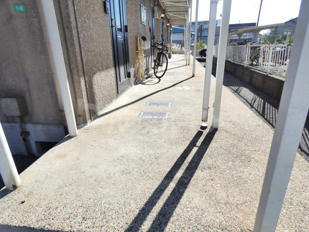 エントランス　庭