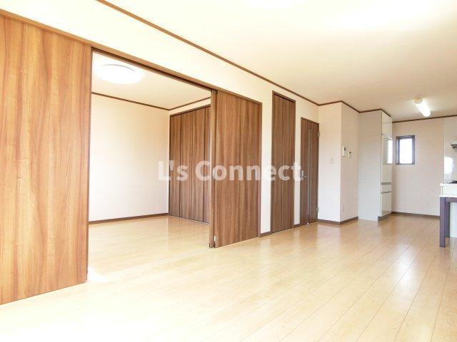 その他部屋・スペース　１２．７帖のＬＤＫ。