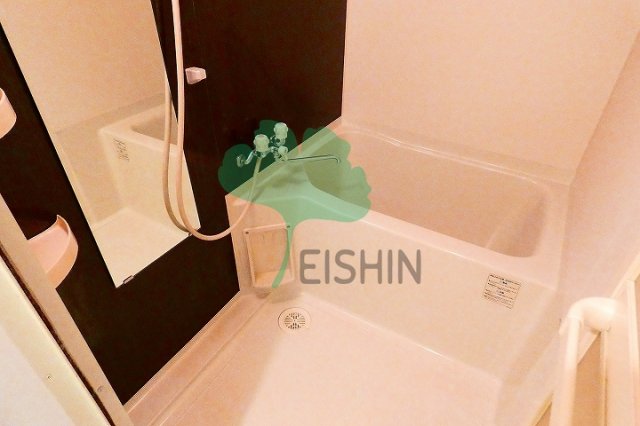 バス・シャワールーム　清潔感のある浴室です！