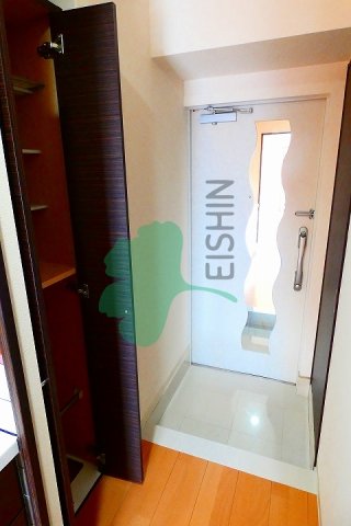 玄関　下駄箱もしっかりついてます！