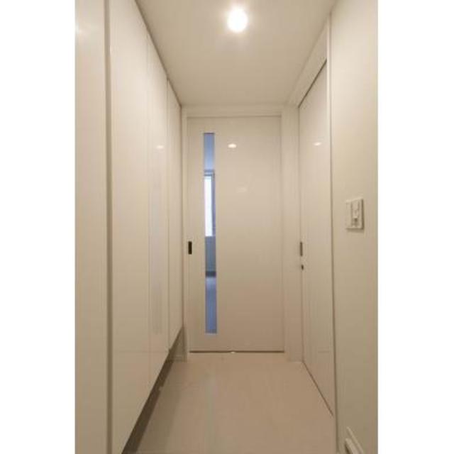 玄関　※写真は同タイプ住戸です。