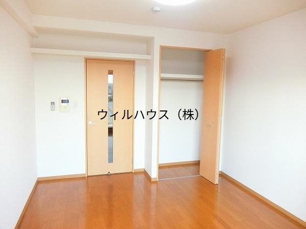 居室・リビング　フローリング！