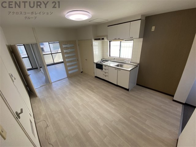 居室・リビング　角部屋住戸で過ごしやすく、おすすめです。