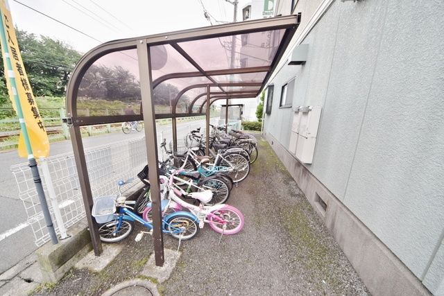 その他共有部分　★屋根付きの駐輪場★