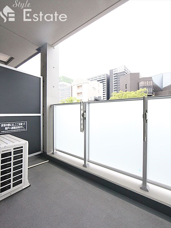 バルコニー　バルコニー