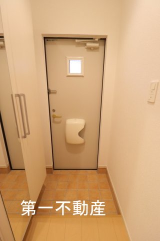 玄関　洗髪洗面化粧台