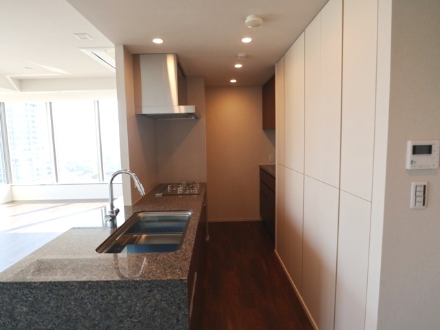 キッチン　※写真は同タイプ住戸です。