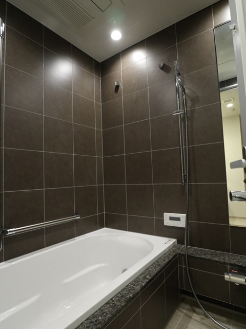 バス・シャワールーム　※写真は同タイプ住戸です。