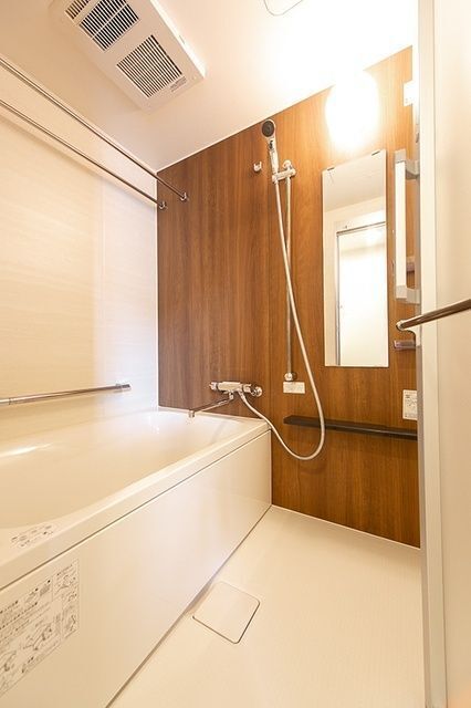 バス・シャワールーム　別号室の参考写真