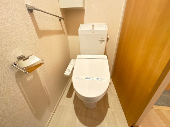 トイレ　※別部屋の写真です