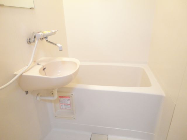 バス・シャワールーム　洗面付バス