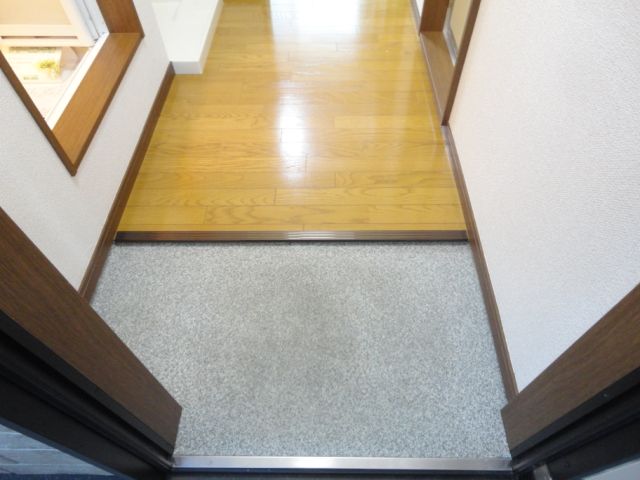 玄関　段差の無い玄関