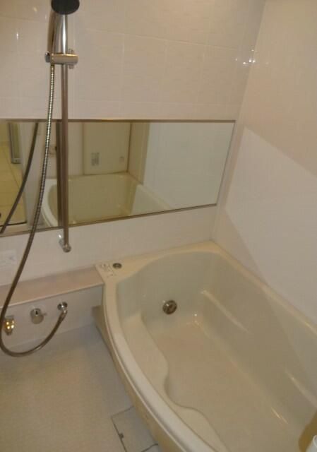 バス・シャワールーム　■浴室暖房乾燥機能付きバス♪