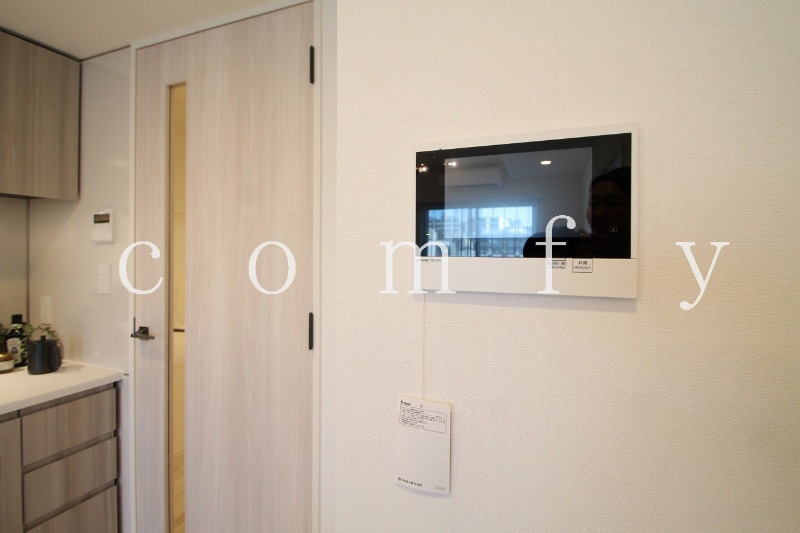 セキュリティ　モニター付きインターホン