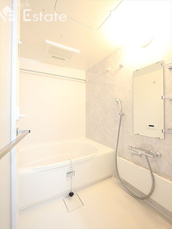 バス・シャワールーム　同仕様内装