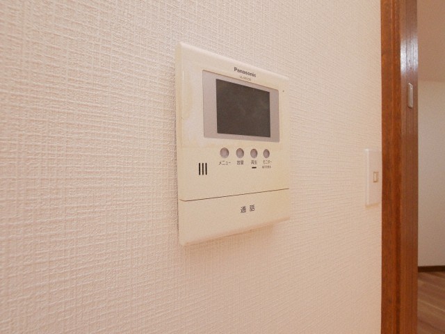 セキュリティ　モニター付きの為、来訪者を視認することが出来ます♪