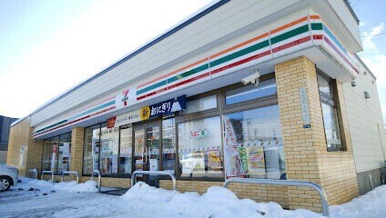 コンビニ　セブンイレブン札幌南郷通21丁目店（コンビニ）まで505m