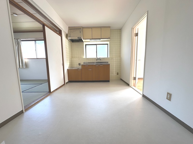 居室・リビング　約7.0帖のDK！窓付きキッチン！